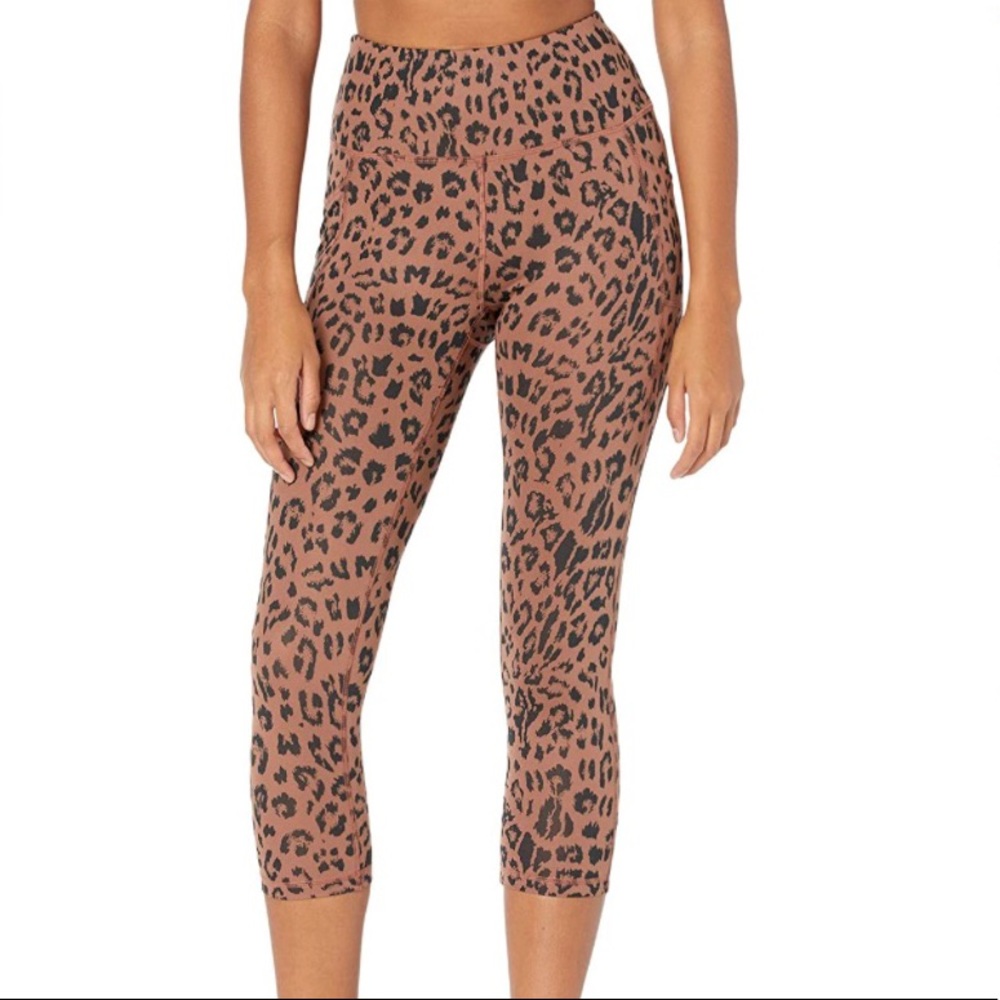 X by Gottex Mia High Waisted Cropped Tan Cheetah Print Ankle Leggings Small